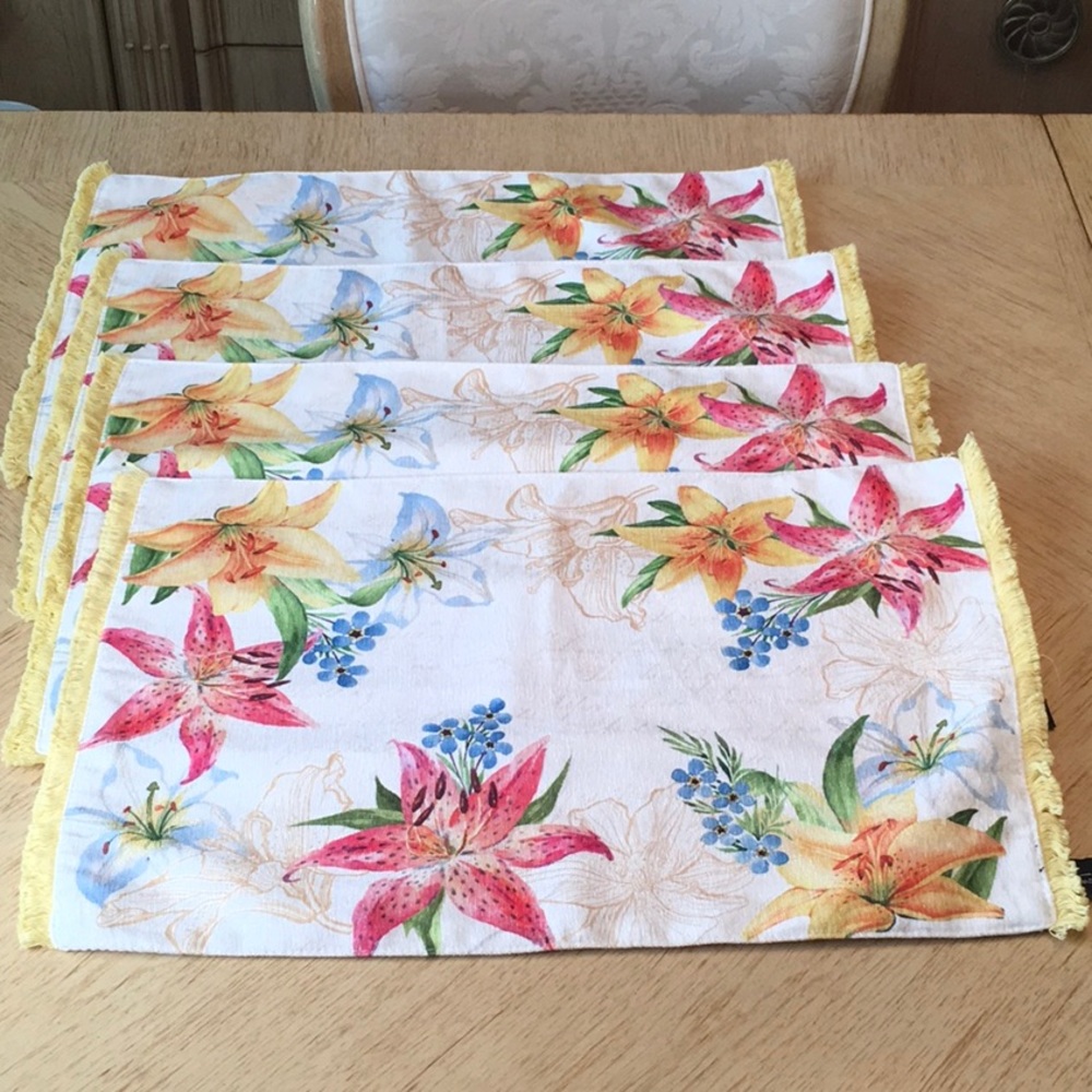 Nicole Miller Home Floral Placemats  (4)